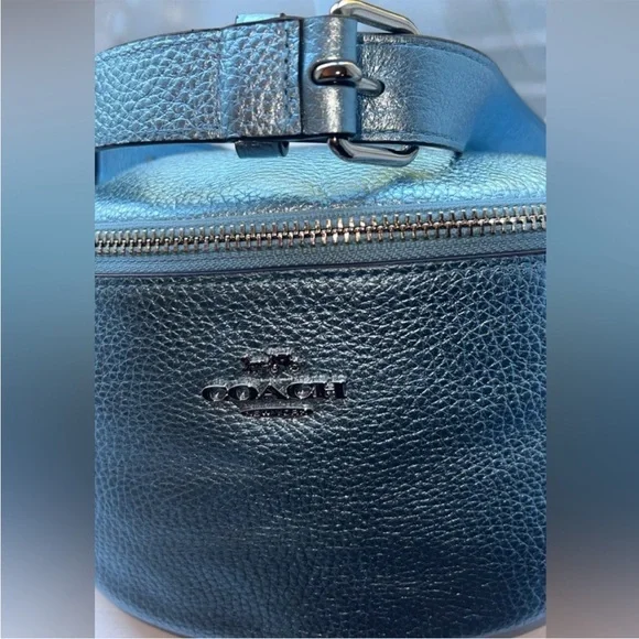 “Like New” COACH Metallic Fanny Pack/Crossbody - Picture 6 of 9